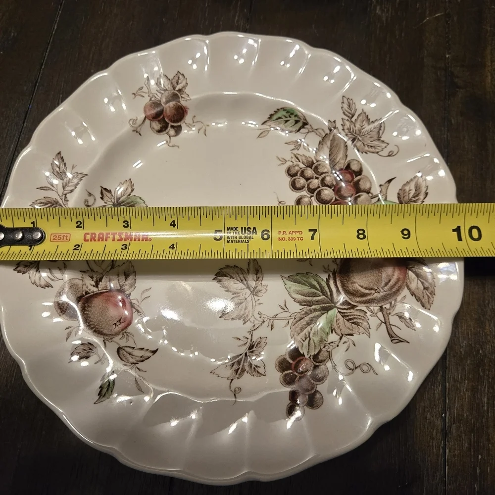 Vintage Johnson Brothers Harvest Time Dinner Plates (Chip On Back) - Picture 4 of 4